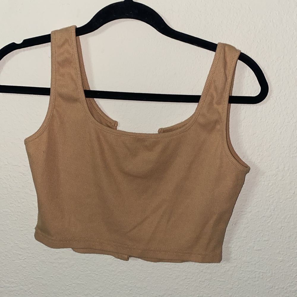 🌵Lightweight Tan Cropped Button up top! - Picture 6 of 6